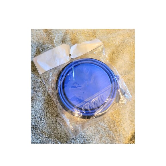 Collapsible Pet Bowl, new in package, Blue, Travel Water Bowl - Picture 2 of 3